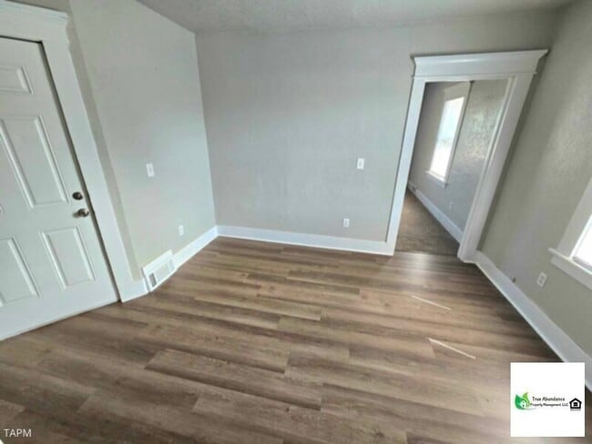 Photo - Spacious 2 Bedroom Apartment