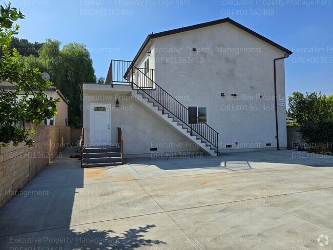 Building Photo - Newly constructed 3 bedroom/ 2 bathroom **... Rental