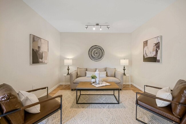 Building Photo - 4600 Connecticut Ave NW Unit #725