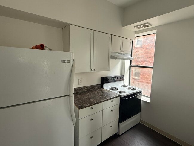 Photo - 590 Parkview Dr Unit 201