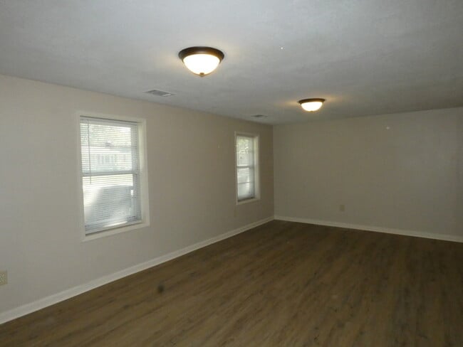 Photo - Beautifully Updated Property In North Kans...