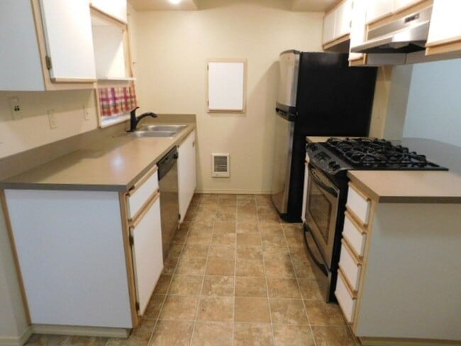 Photo - 2Bd/1.5Ba Two Story Condo - Available to View!