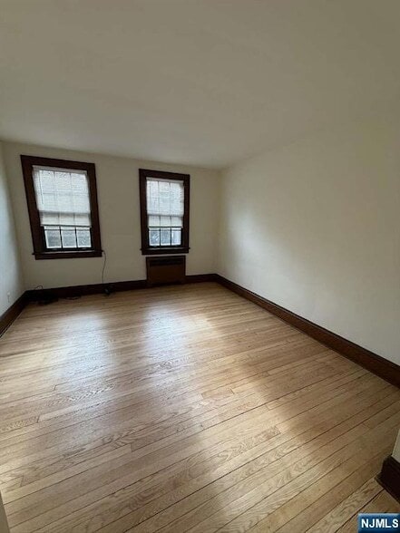 Photo - 221 Everett Pl