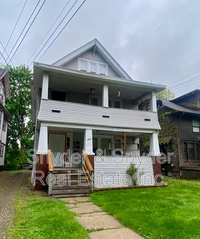 Building Photo - 438 Crestwood Ave