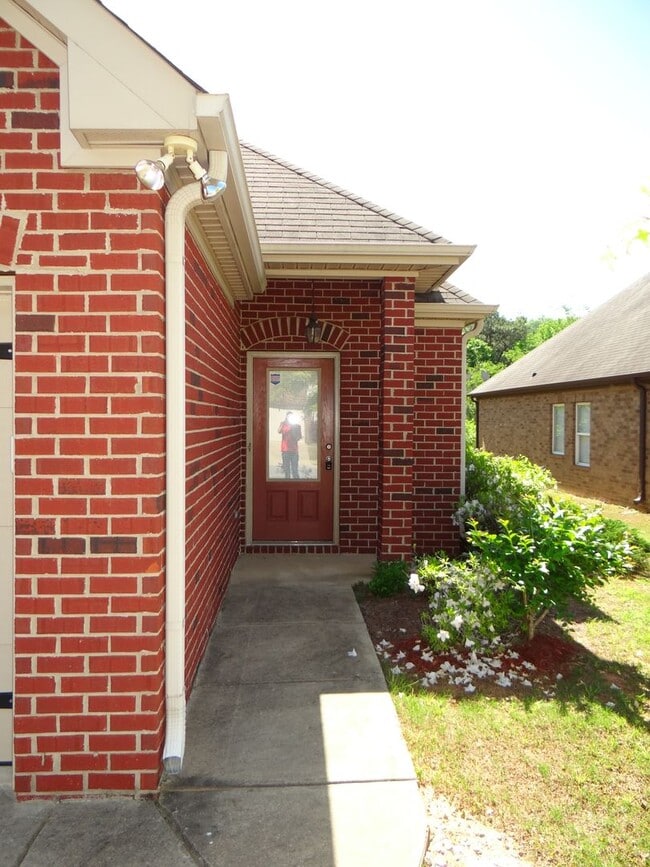 Photo - 257 Oxmoor Pl