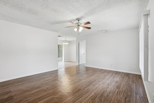 Photo - 8362 Kipling Ct