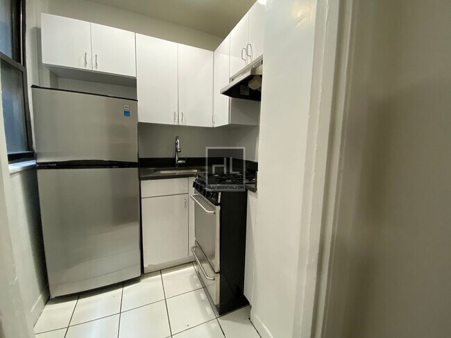 Photo - EAST 46 STREET Unit 8M