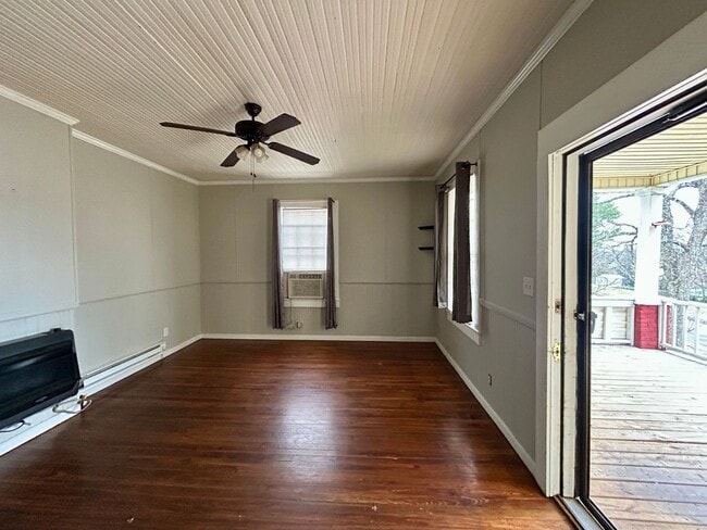 Photo - 24 W Tuscaloosa Ave