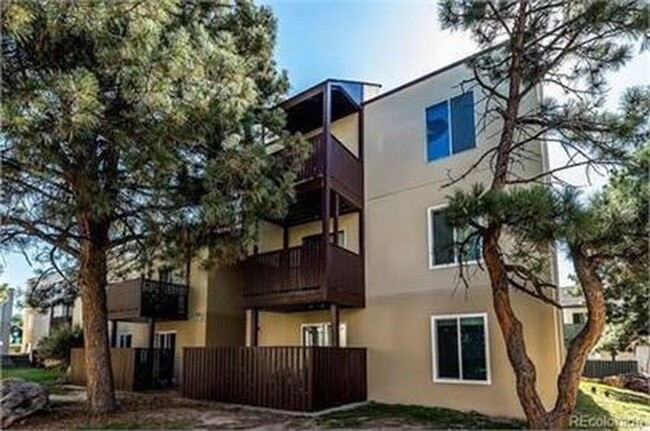 3 Bedroom 2 Bathroom Condo Available! - 3 Bedroom 2 Bathroom Condo Available! Unit M184