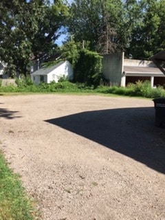 Large private parking lot, w security lighting - 732 Wisconsin St Unidad A