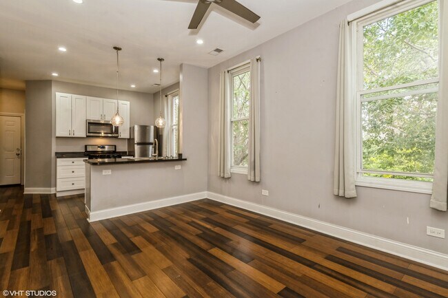 Photo - 2734 W 18th St Unidad 2R