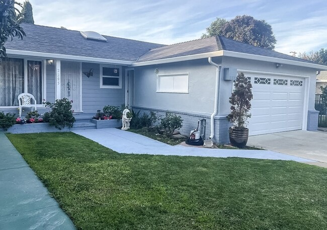 Photo - 2285 Pulgas Ave
