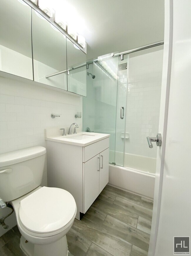 Photo - E 16 ST Unidad 19A