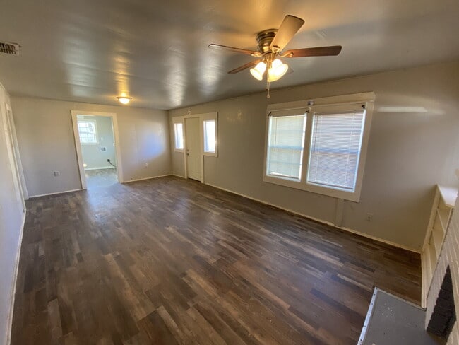 Photo - Spacious 2 Bed 1 Bath!
