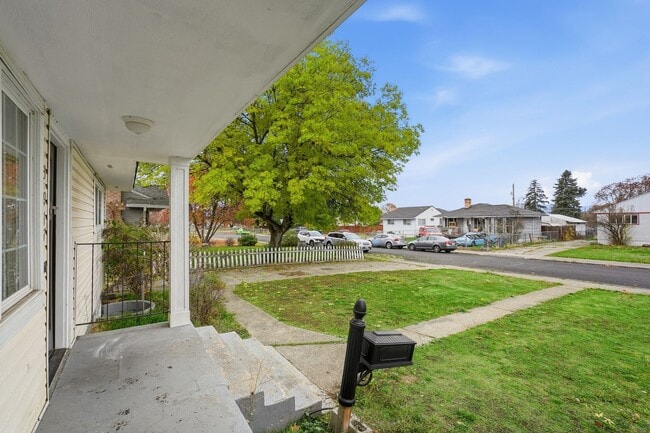 Photo - 3917 E Fairview Ave