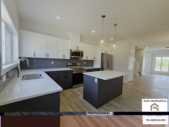Building Photo - 2273 Alces Dr SW