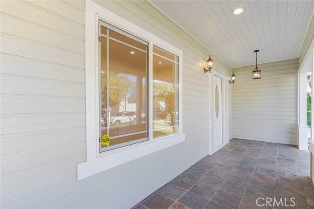 Photo - 320 E Dryden St