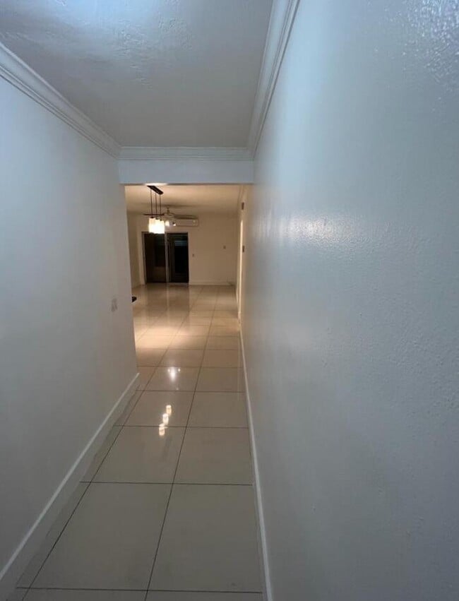 Photo - 1560 NE 127th St Unidad 113