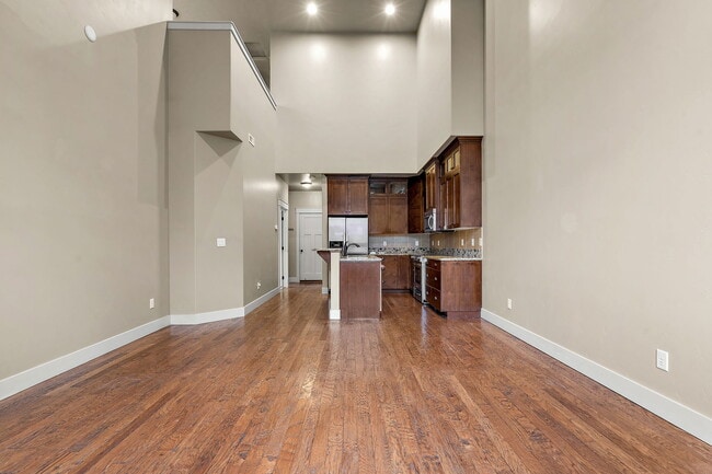 Photo - 923 S Lone Willow Ave