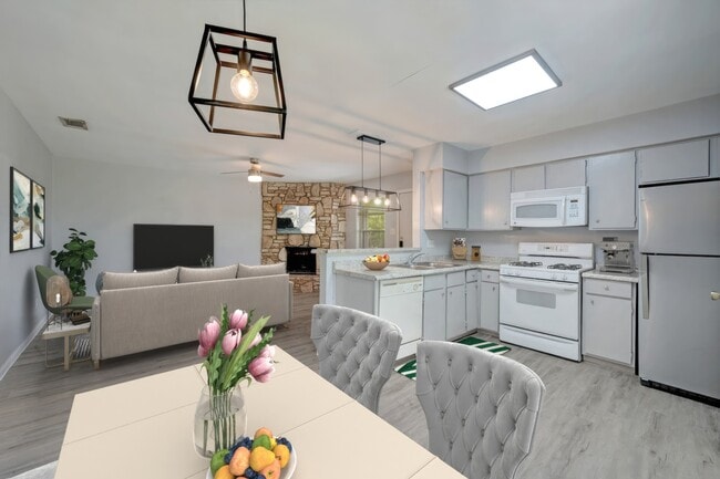 Photo - 801 Bracewood Cir Unit C