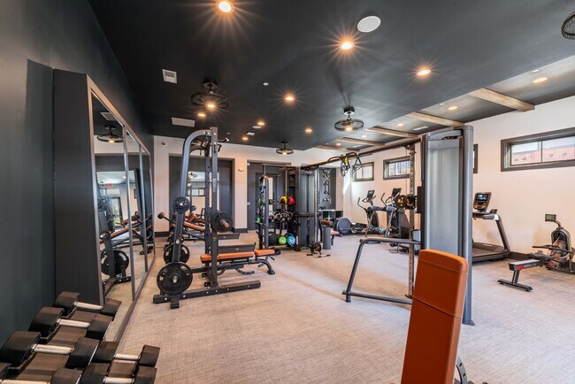 Building Photo - Evolve Huntersville Rental