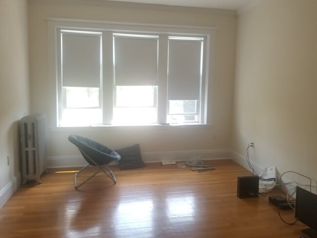 Photo - 115 Kilsyth Rd Unit 2