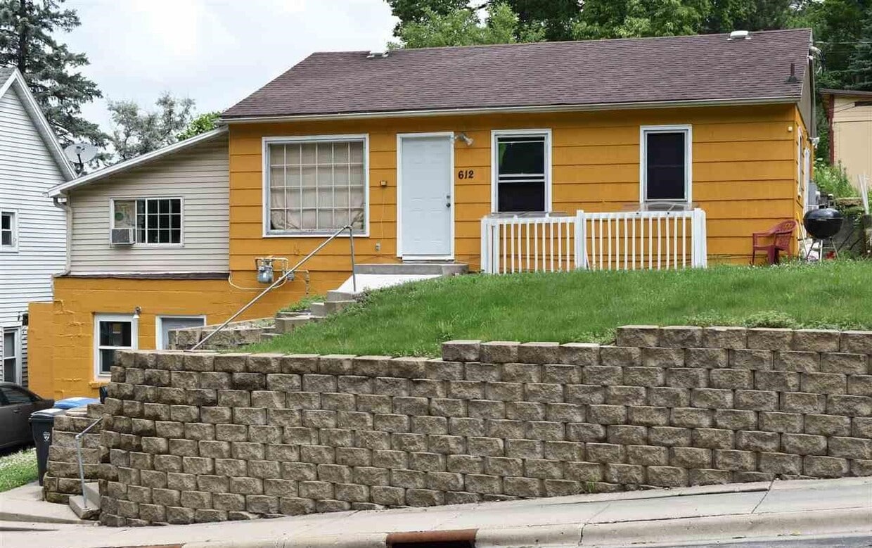 Photo - 612 Marsh St (Mankato, MN)