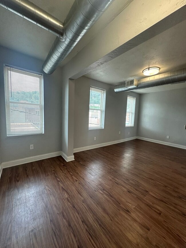 Photo - 1021 E Carson St Unit #1