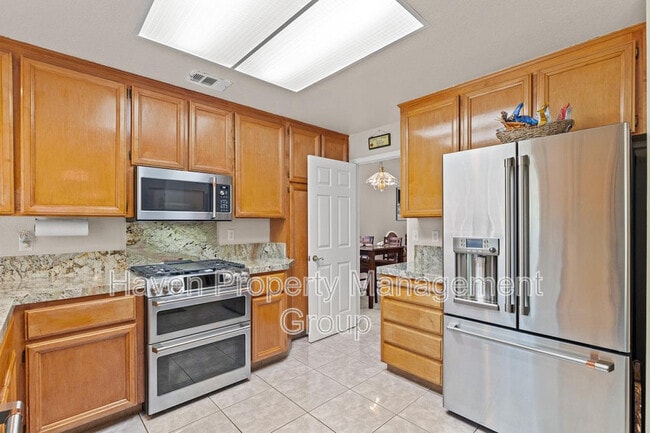 Photo - 2866 Valcourt Way