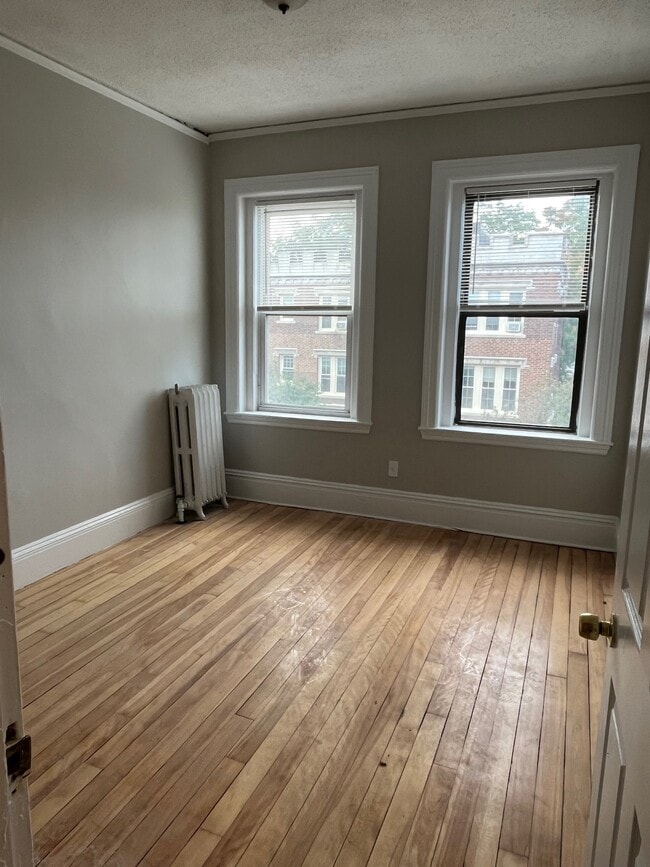 Photo - 16 Glenville Ave Unit 3
