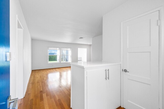 Photo - 2739 Ceilhunt Ave