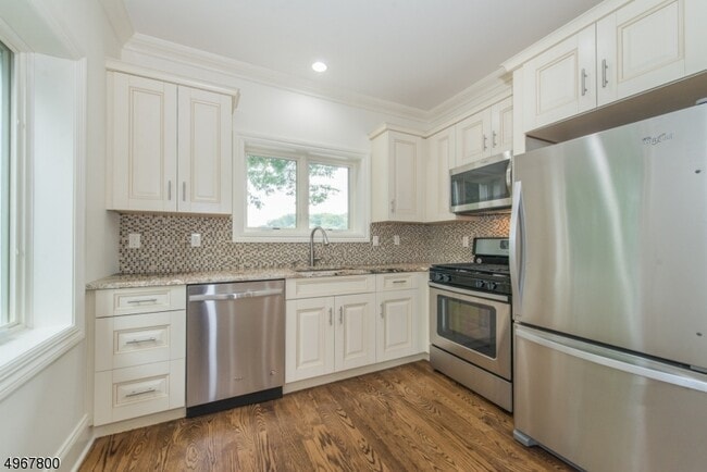 Photo - 95 Bloomfield Ave Apartment Unit 1