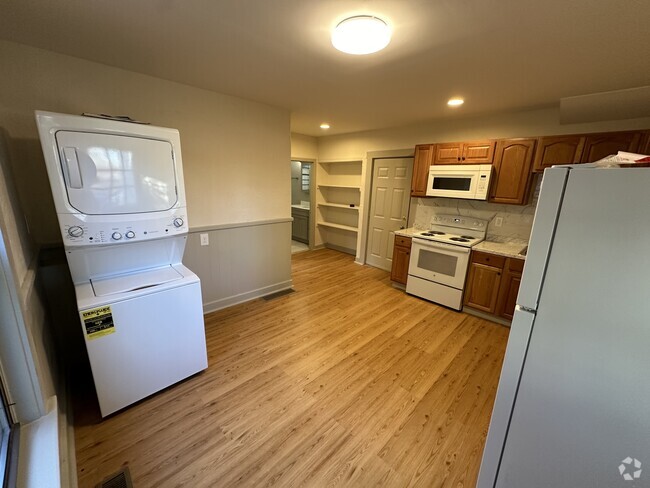 Building Photo - 14 Ingalls St Unit 1L Rental