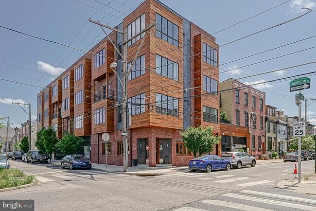 Building Photo - 1247 E Columbia Ave Unit 18 Rental