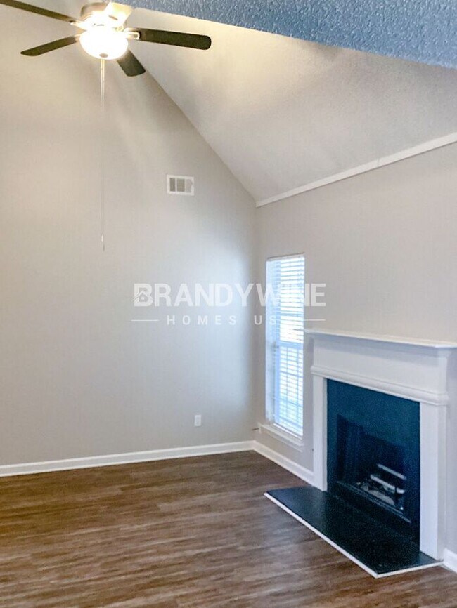 MOVE IN BY MAY 24TH AND RECEIVE FREE JUNE ...