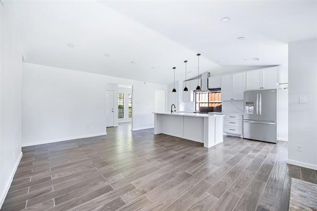 Photo - 8400 Willow Creek Dr