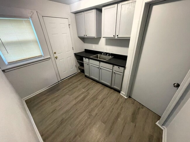 Photo - 12651 Kelly Rd