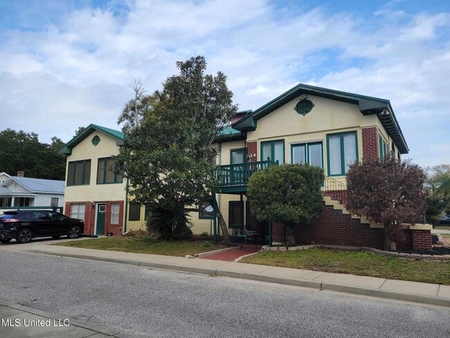 Building Photo - 133 Hopkins Blvd Unit A