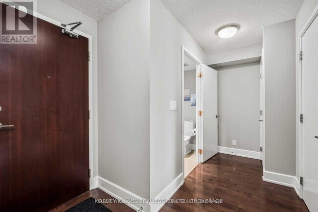 Photo - 676 Sheppard Ave E Unité 512