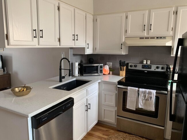 Photo - 6702 S Independence St