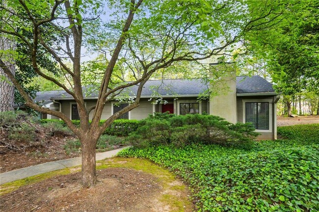 Photo - 2953 Torreya Way SE