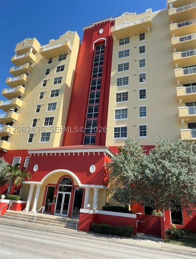 Building Photo - 215 SW 42nd Ave Unit 803