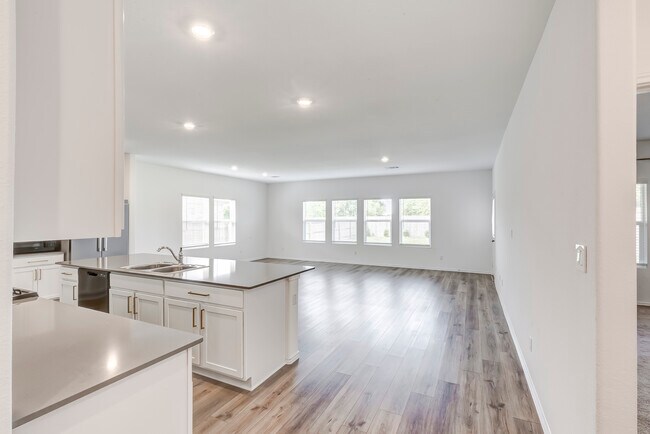 Photo - 2113 Guntersville Bnd