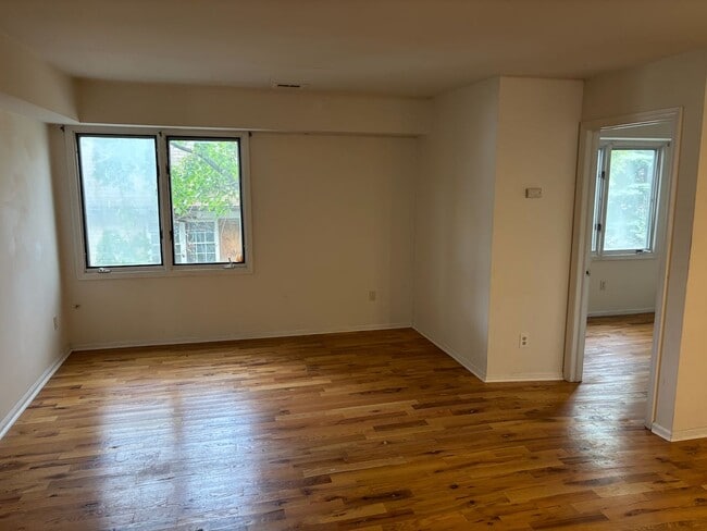 183 Livingston Pl
