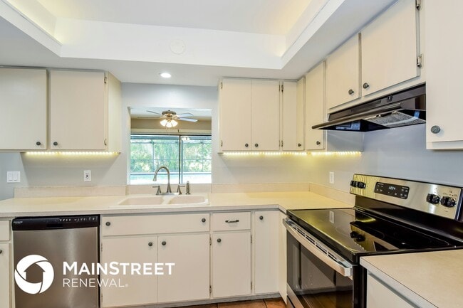 Photo - 2348 Ivy Ave