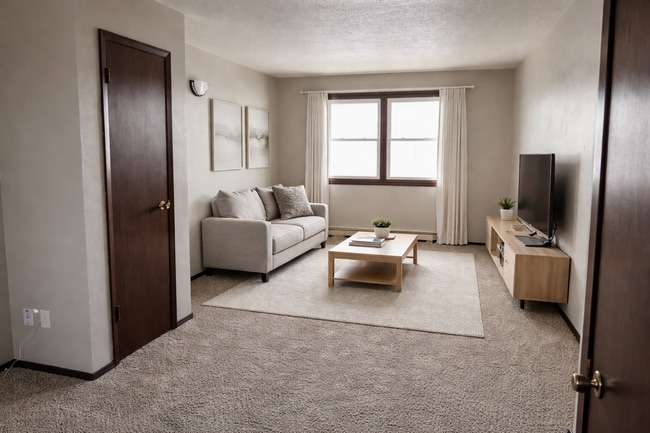 Photo - Brentwood Estates - Furnished & Unfurnished Apartments