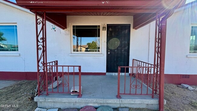 Photo - 8033 Carpenter Dr