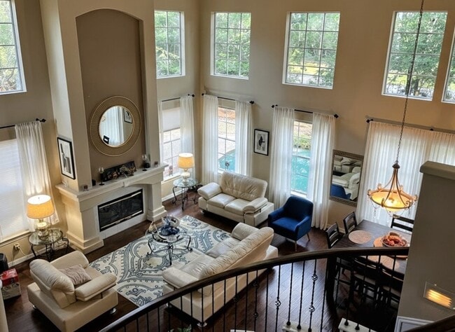 Photo - 3 Candle Pine Pl