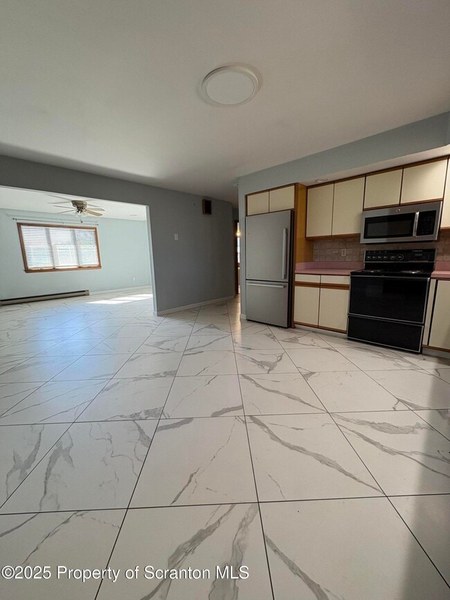 Photo - 559 Penn Ave