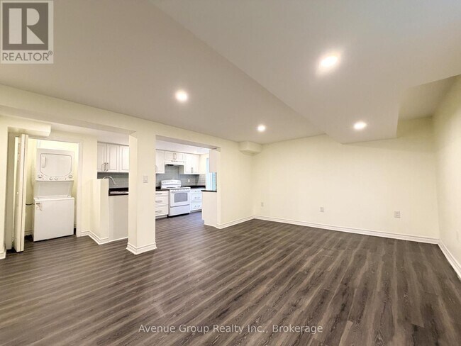 Photo - 116 Pindar Crescent